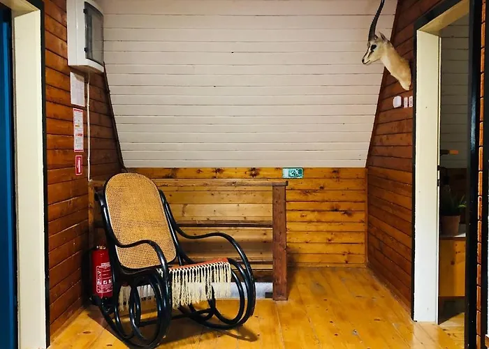 Red Beech - An Alpine Near 샬레 *